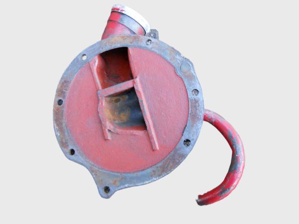 Deckel für Einspritzpumpenzahnrad - mit Entlüftungsrohr